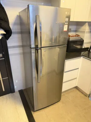 LG refrigerator top freezer