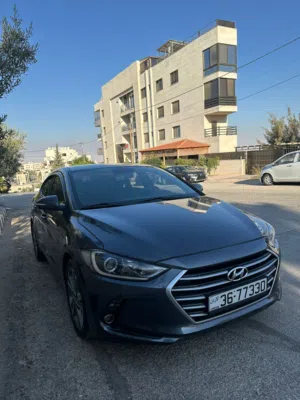 هونداي افانتي AD للبيع موديل 2018 فل كامل الاضافات ماعدا الفتحة