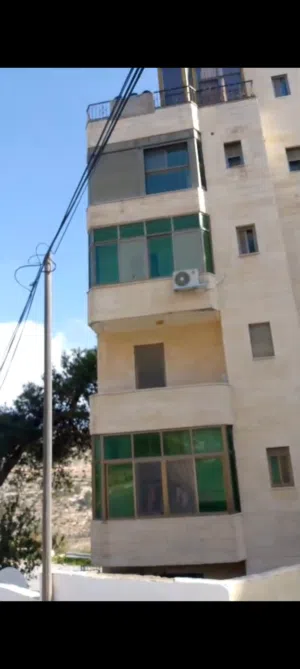 شقه للبيع في منطقه الطيره مساحه 155 م طابق رابع