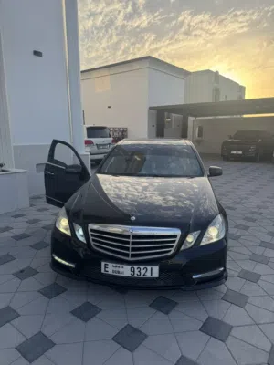 Mercedes benz e300 black