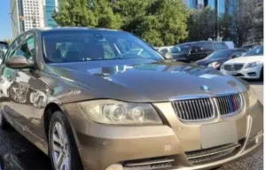 للبيع BMW 320 كامل المواصفات 2007