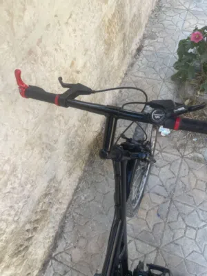السلام عليكم بسكليت امريكي جنط 26 بحالة حديدة دهان جديد البسكيت بسم الله ماشاء الله