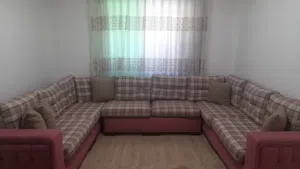 طقم كنب كورنر بحالة ممتازه جدا