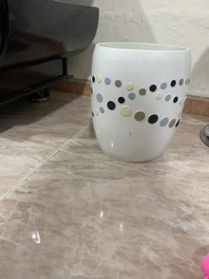 مزهريات وتحف