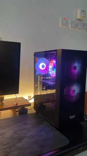 متوفر PC Gaming ارخص شي في السوق ( بيعه مستعجله ) شيك الوصف .