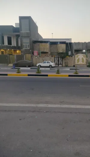160 m2 4 Bedrooms Townhouse for Sale in Basra Al-Hayyaniyah
