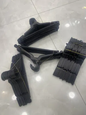 علاقات ملابس بلاستيك مقوى