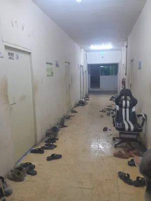 1 Bedroom . One Bathroom . 10 ft²4