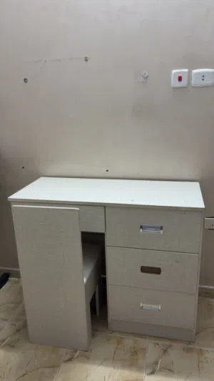 مكتب مع الكرسي الطقم كامل