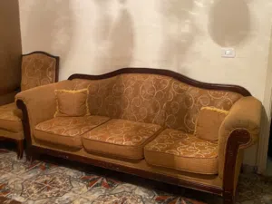 طقم كنب مستمعل بحالة الجديد
