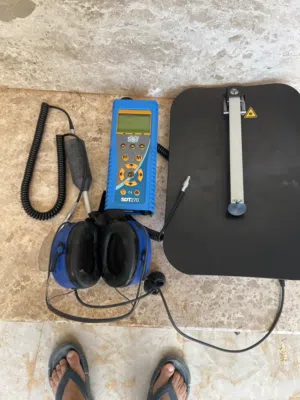 SDT270 ultrasonic detector.
