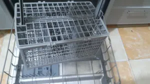 غسالة صحون بحاله ممتازه جدا شبه جديد إستعمال قليل جدا البيع بغرض السفر