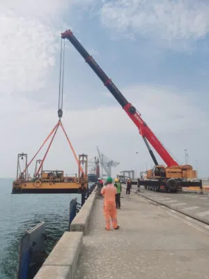mobile crane