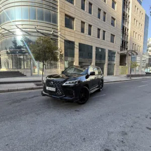 Lexus LX570. 2016 Black edition لكزس ال اكس 2016 بحالة الوكاله استخدام شخصي صيانه الوكاله