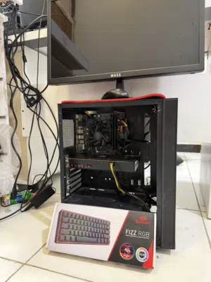 تجميعة كاملة للبيع pc سعر 550 بيها حك جية واذا توصيل تبقة نفس سعر