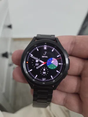 ساعة سامسونج (galaxy watch 4 classic 46mm) مستعملة بحالة ممتازة - مناسبة للاستخدام اليومي