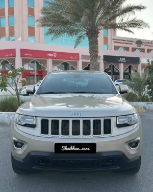 Jeep Grand Cherokee Laredo V6 - 2015