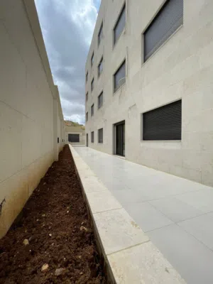 425 m2 3 Bedrooms Apartments for Sale in Amman Deir Ghbar