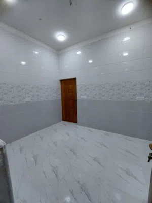 للبيع بيت مساحه 100 متر وجه 10 ونزال 10 البيت كامل وجاهز للسكن