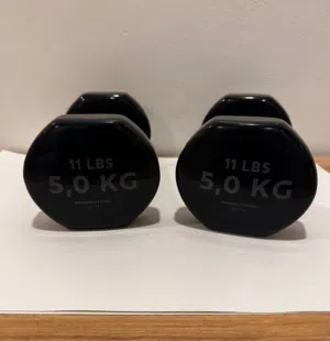 2 x 5kg dumbbells