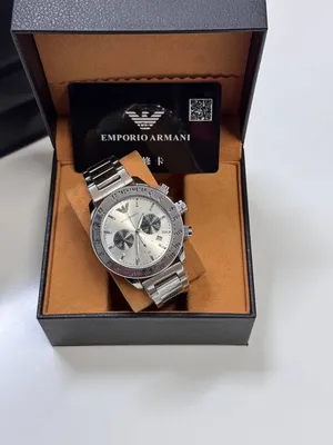 Emporio Armani . Analog Quartz . Beige0