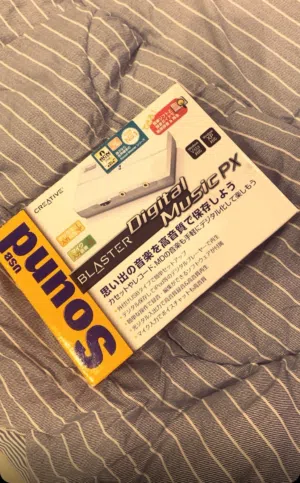 كرت فضي ديجيتيل بكرتونة ابيض