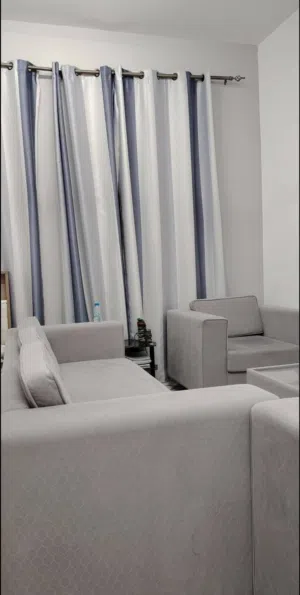 للبيع طقم كنب فضي نظيف جدا