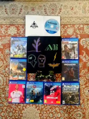 مع سيديات playstaiton 4slim  الجهاز غير مفتوح