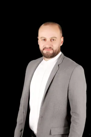 منذر عيسى محمد فروخ 