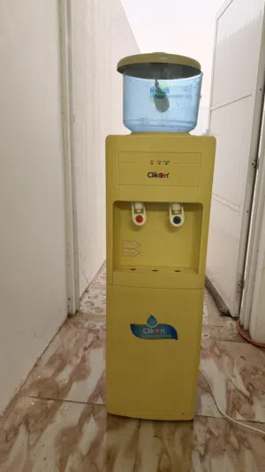 ثلاجة للبيع