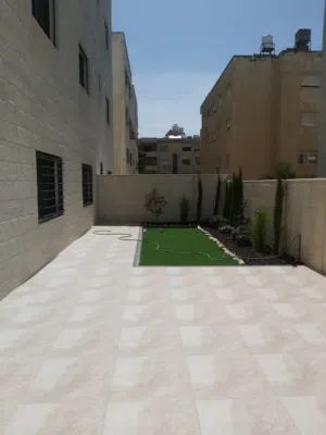 شقة ارضية جديدة للبيع ثلاث غرف نوم في الرابية