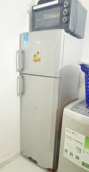 ثلاجه وكوشه للبيع مستعملات