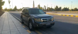 فورد اسكايب 2009 هايبرد بحالة جيدة للبيع -غرفة جلد وفورومايكا وشاشة كبيييرة