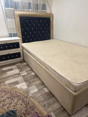 غرفة نوم مكونه من ؟