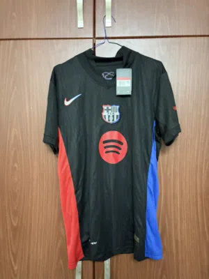 تيشيرت برشلونة 24-2025 الاحتياطي جديد