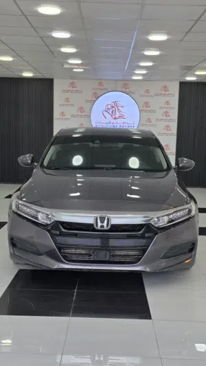 HONDA ACCORD LX 2019  هوندا أكورد تجمع بين الاعتمادية، الراحة، والأداء الاقتصادي