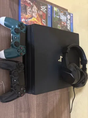 PlayStation 4pro / جهاز بليستيشن 4 pro مع يده   مو مصلح مع لعبتين يده اصليه مش  مفتوحه