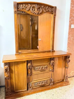 غرفه نوم صاج تركي بيها اضرار خفيفه سعر 900 وبيها مجال