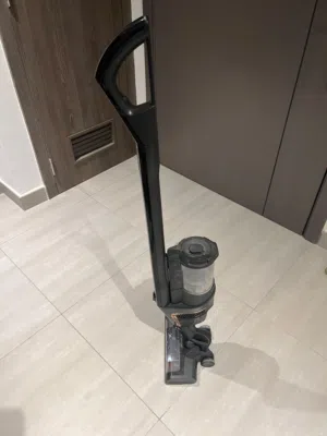 MIELE Lightweight cordless stick vacuum cleaner - good working condition