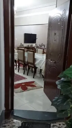 شقه للبيع بالعجوزه بالعفش 110 م مسجله شهر عقاري خلف المعهد البريطاني