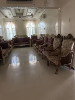 اثاث مصري بحالة ممتازة قليل الاستخدام