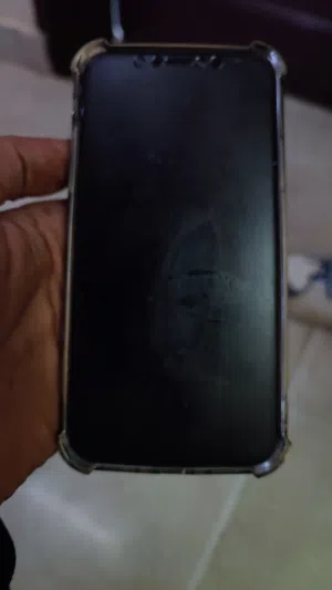 Apple iPhone X 64 GB in Buraimi