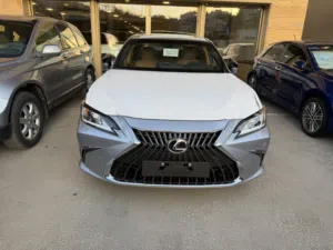 Lexus es300h 2025 زيرو وارد و كفالة الوكيل