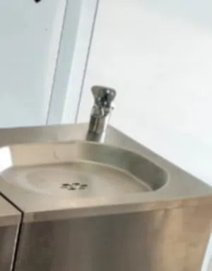 حنفيات للبيع