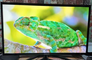 23.5" Samsung monitors for sale  in Muharraq
