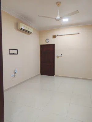 120 m2 3 Bedrooms Apartments for Rent in Muscat Amerat