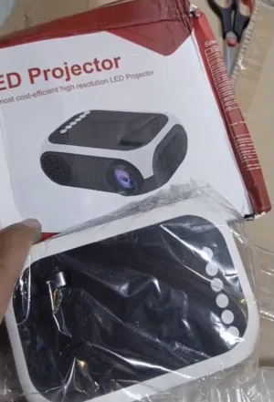 LED PROJEGTOR