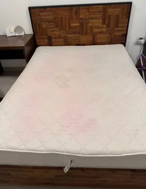 yes. selling bed set