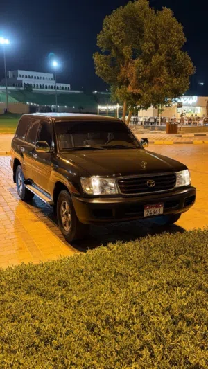 تويوتا لاند كروزر استيشن 50 عام مديل 2001 6v gx-r