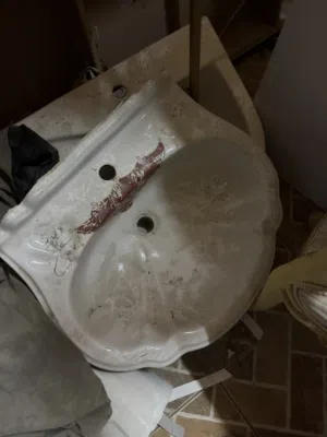 Washbasin good condition